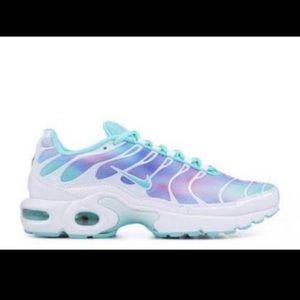 Nike air max plus color way “Light Aqua”